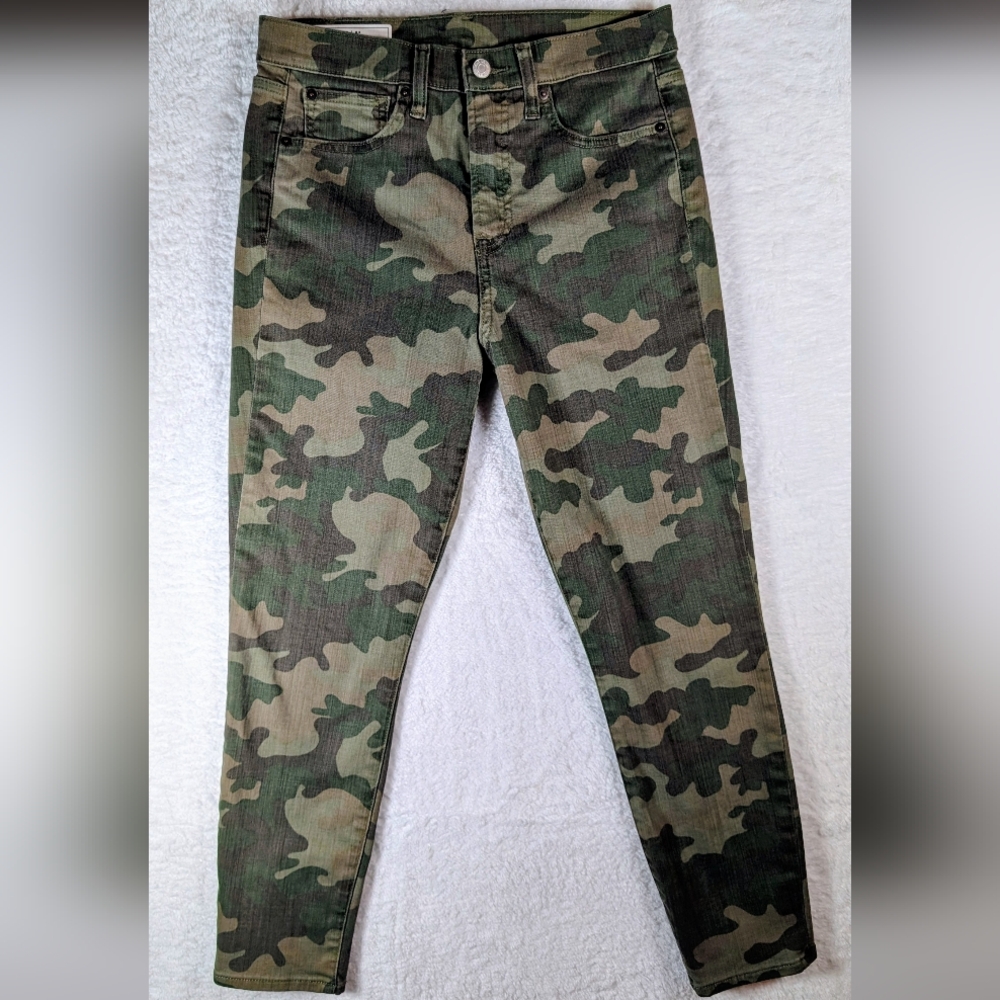 202-Gap Camouflage Skinny‎ Jeans